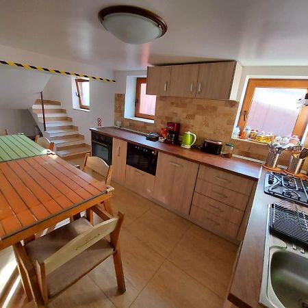 C House Villa บุชเตนี ภายนอก รูปภาพ