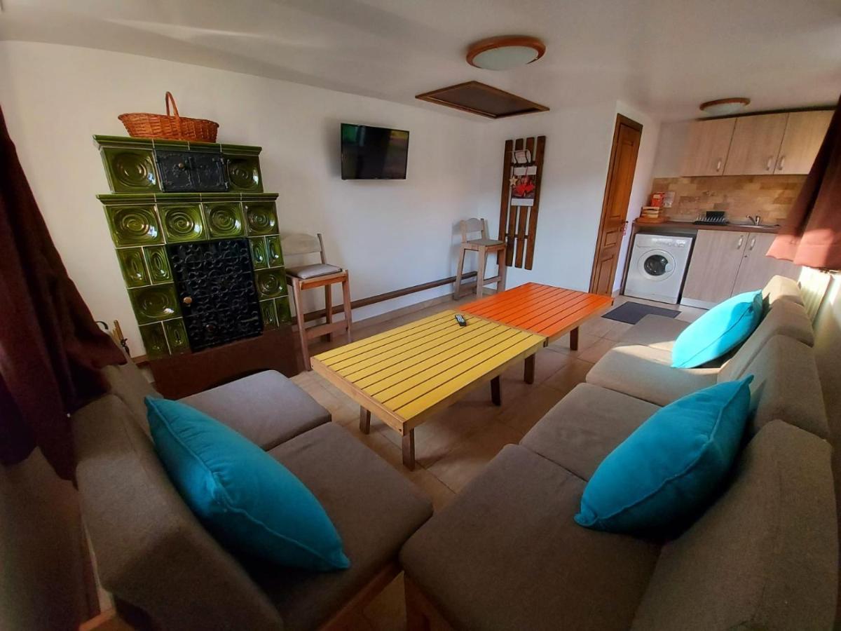 C House Villa บุชเตนี ภายนอก รูปภาพ